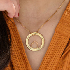 Round family pendant necklace in gold plating